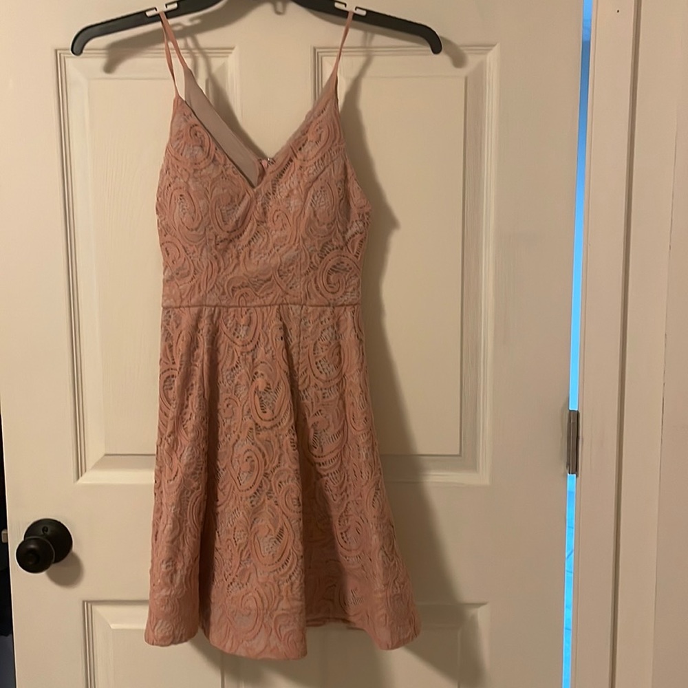 Light pink lace flowy dress, size one juniors